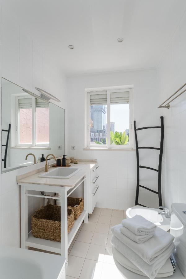 Casa Boma Lisboa - Lighting Apartment With Private Balcony - Campolide I ภายนอก รูปภาพ